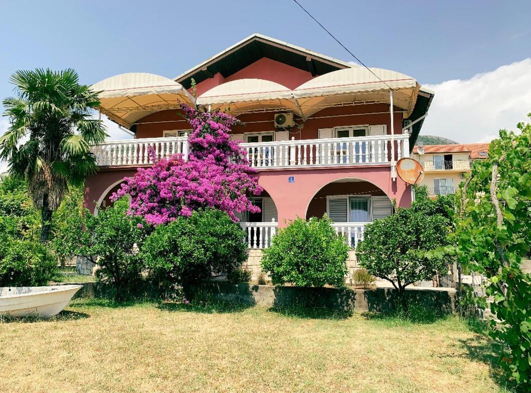 Peaceful, Cosy Tivat Guesthouse Exterior photo